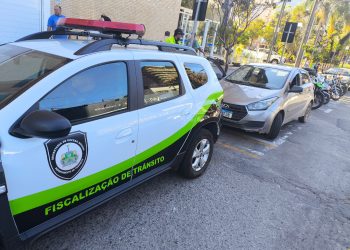 Demutran de Poços recupera carro furtado em SP e que rodava com placa falsa