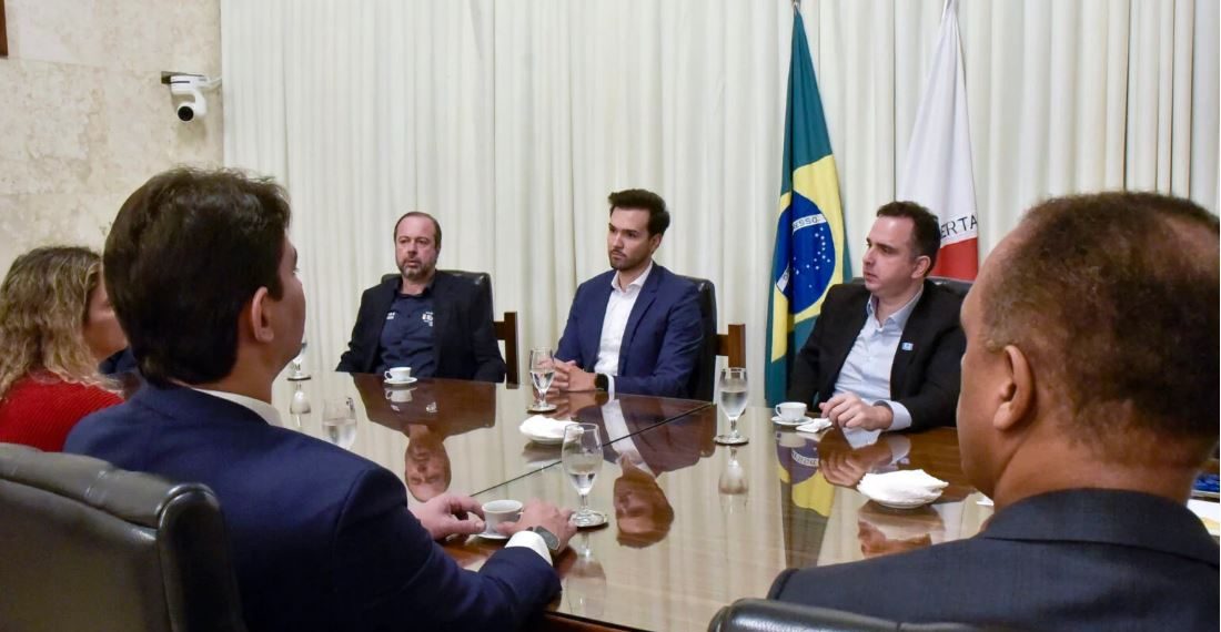 Rodrigo Pacheco e Tadeu Leite debatem resolução da dívida de Minas com a União