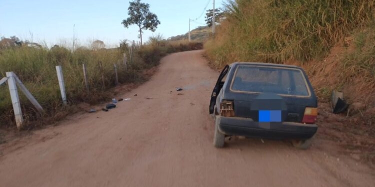 Capotamento deixa duas pessoas em estado grave no sul de Minas