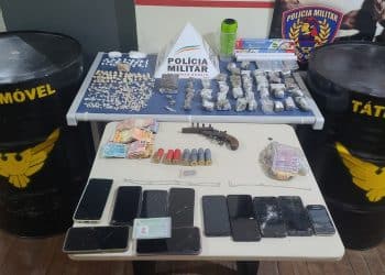 Operação da PM contra tráfico resulta em prisões e apreensões em Poços 