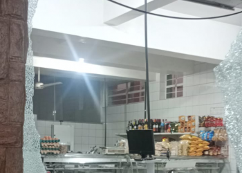Açougue tem vidro quebrado e dinheiro furtado em Campestre