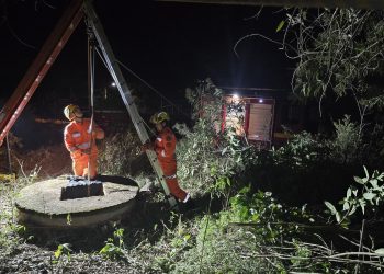 Corpo de Bombeiros resgata bezerro em cisterna em Zona Leste de Poços