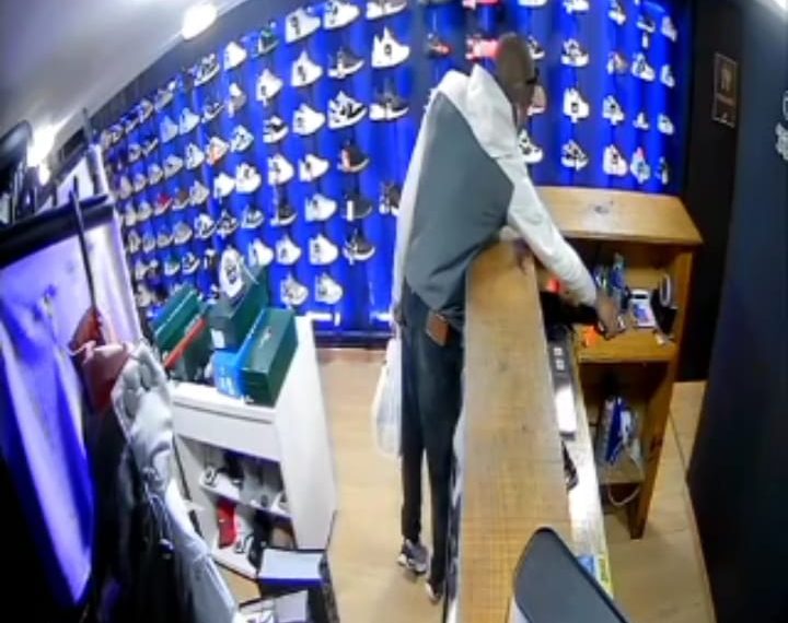 Loja é furtada duas vezes em intervalo de 3 dias em Poços de Caldas