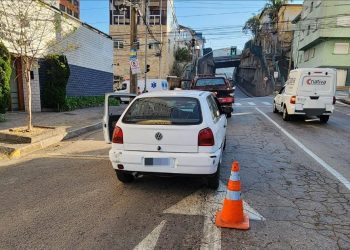 PM recupera veículo furtado e descobre que proprietário estava foragido da justiça