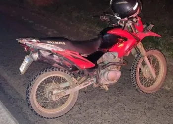 ACIDENTE GRAVE: Motociclista tem perna amputada em colisão com carro