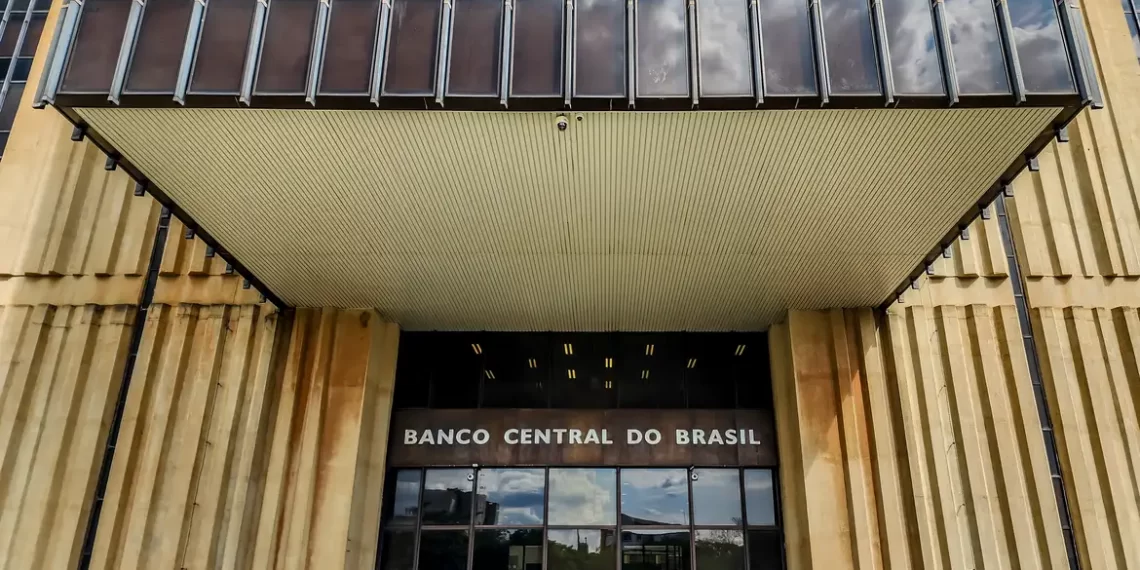 Mercado aumenta mais uma vez previsão de inflação