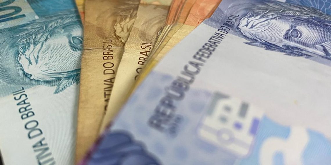 Nascidos em setembro e outubro podem sacar PIS/Pasep nesta segunda (15)