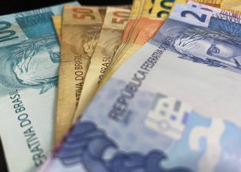 Nascidos em setembro e outubro podem sacar PIS/Pasep nesta segunda (15)