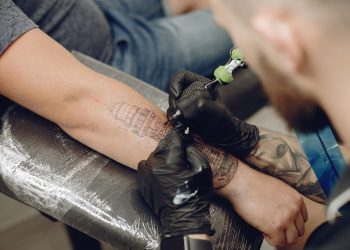 Capacitação para profissionais de estética e cuidados pessoais acontece em Poços de Caldas