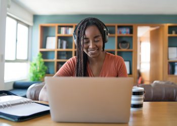 Governo estende prazo para adaptação a regras do home office