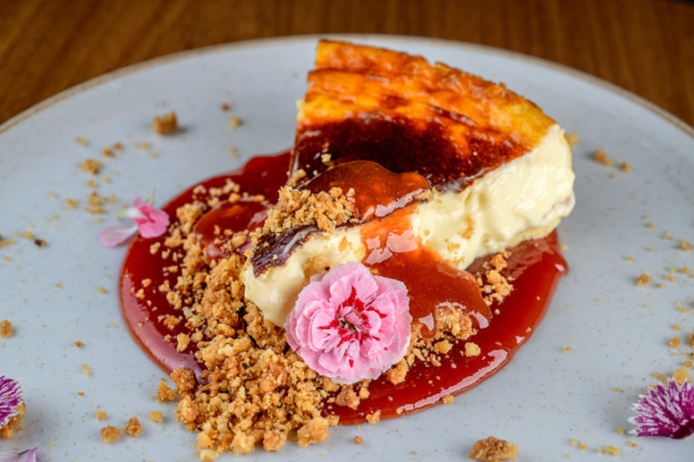 Sebrae e Prefeitura lançam e-book gratuito sobre gastronomia de Poços