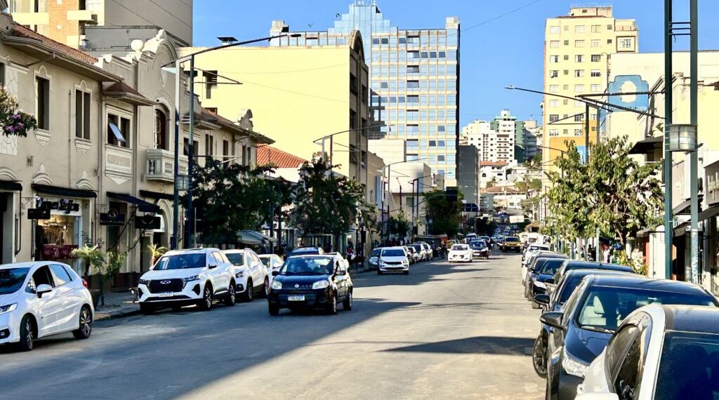 Centro de Poços tem trechos interditados nesta quarta (24)