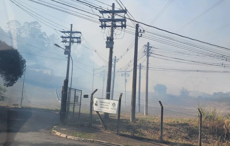 Queimada é registrada próxima à Subestação Osório em Poços de Caldas