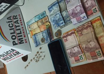 Suspeitos de tráfico de drogas são detidos pela PM em Poços