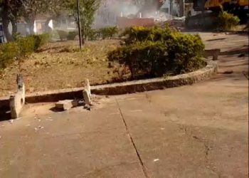 Prefeitura derruba coreto e moradores ficam indignados