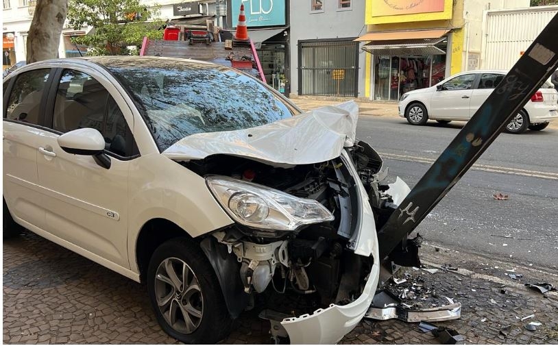 Acidente é registrado no centro de Poços de Caldas