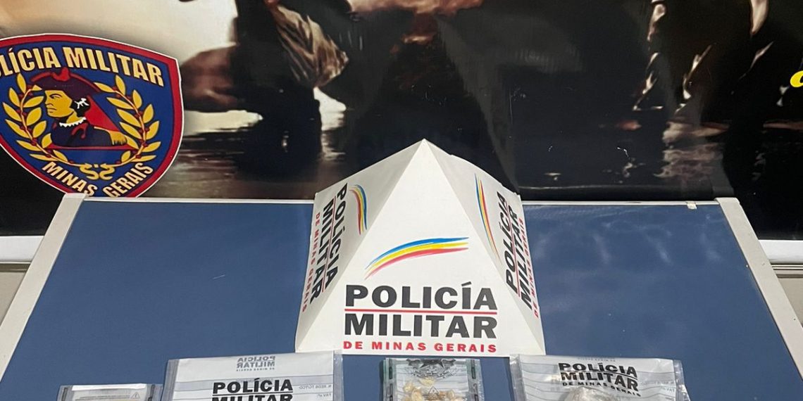 PM apreende dois adolescentes por tráfico de drogas