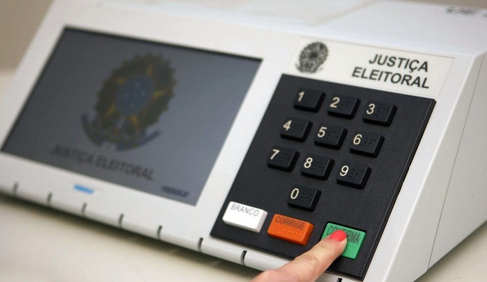TSE divulga canal para receber denúncias de desinformação nas eleições