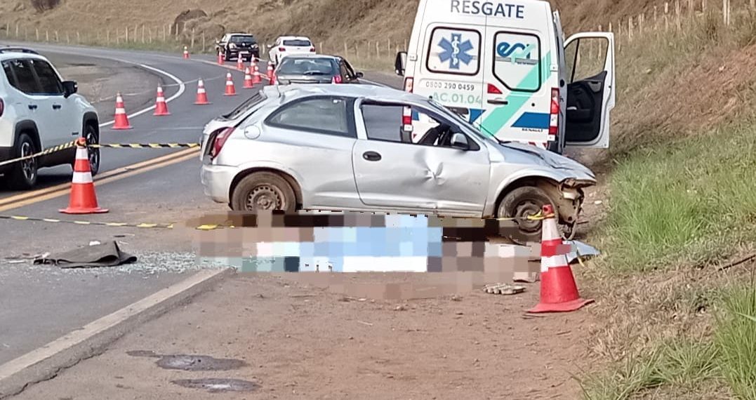 Motorista é ejetado e morre após capotamento na BR-459, em Ipuiúna