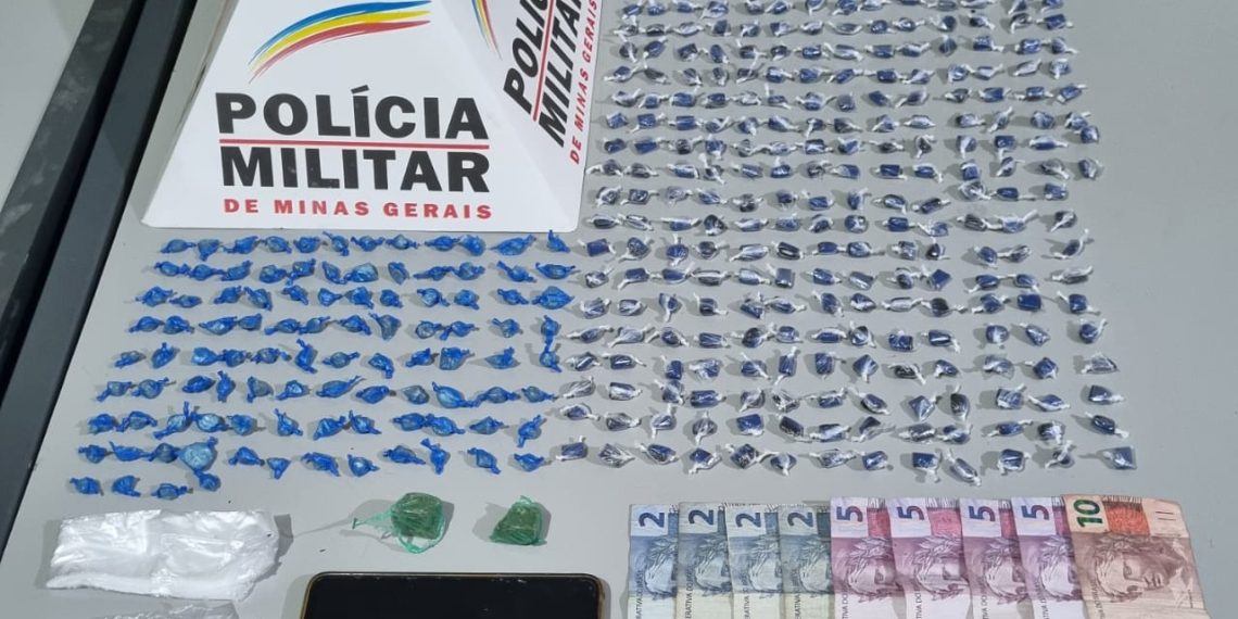 Traficante preso em Poços de Caldas com 100 pedras de crack e muita cocaína