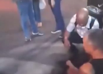 Criança prende perna em boeiro de rua em Andradas.