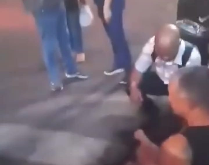 Criança prende perna em boeiro de rua em Andradas.