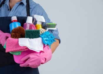 Cuidado com produtos de limpeza caseiro, alerta Vigilância Sanitária!