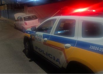 Carro roubado é encontrado abandonado horas depois em Poços de Caldas