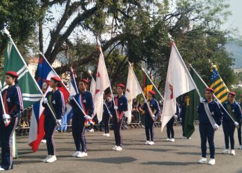 Dia da Independência! Desfile que parou Poços de Caldas agrada ao público