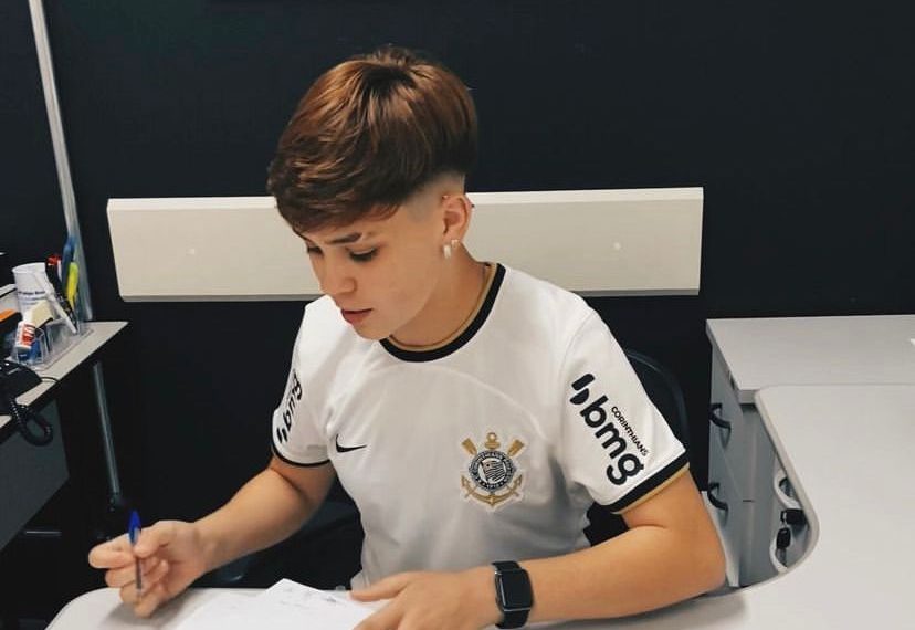 Atleta poços-caldense é contratada pelo Corinthians Feminino