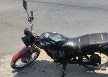 Adolescente é apreendido com motocicleta sem placa em Poços de Caldas