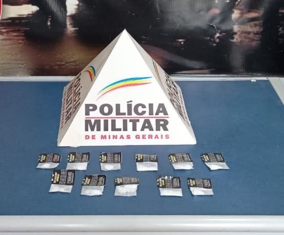 Suspeito colide em viatura da PM durante fuga em Poços de Caldas