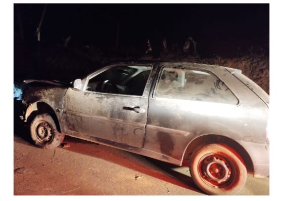 Acidente de carro deixa uma pessoa ferida em Andradas