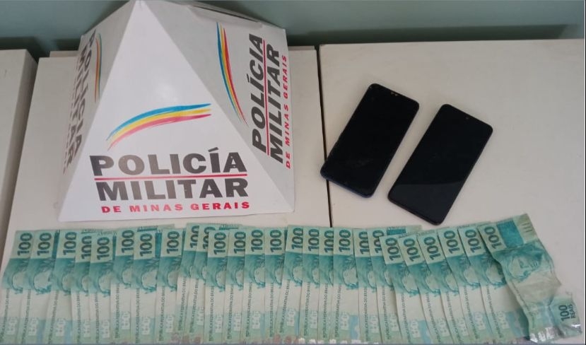 PM prende dois homens com mais de 2 mil reais em notas falsas em Poços de Caldas