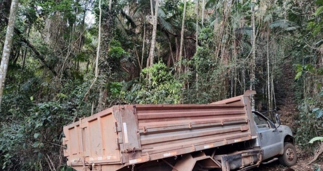Caminhão furtado em Machado é recuperado em Campestre pela PM