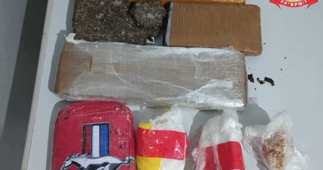 Suspeitos tentam atropelar policial e são presos por tráfico de drogas em Tambaú
