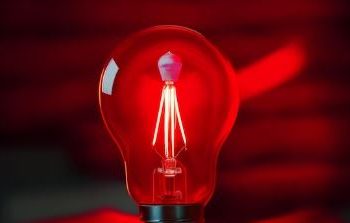 ANEEL reduz nível da bandeira tarifária em setembro