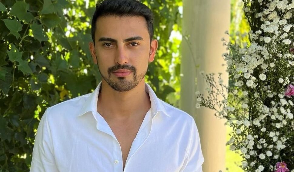 Jovem que morreu após acidente de moto é sepultado