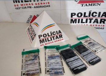 PM prende dois homens em flagrante traficando cocaína em Andradas