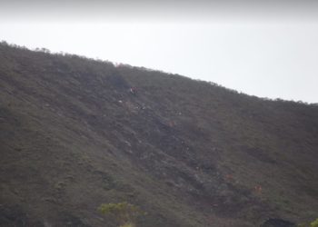 Helicóptero do Corpo de Bombeiros cai e deixa seis mortos