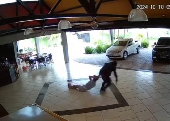 Vídeo: Mulher é agredida e arrastada pelo cabelo durante tentativa de roubo