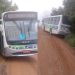 Ônibus de transporte coletivo atola no bairro Morada dos Pássaros