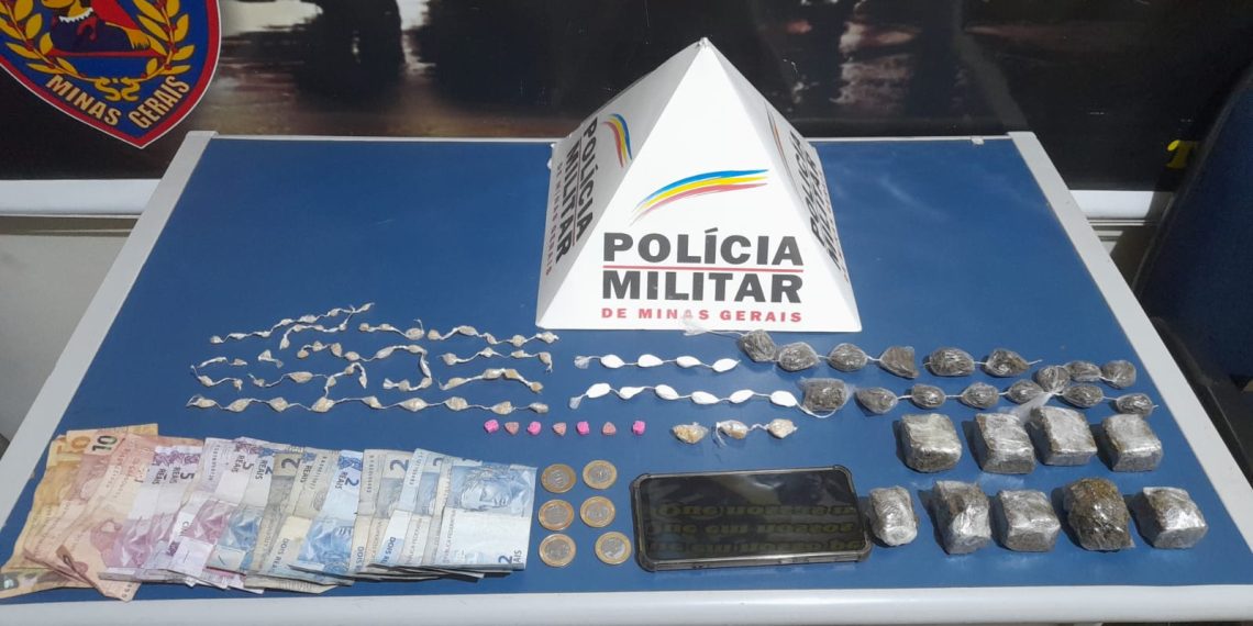 PM apreende drogas e moto durante patrulhamento em Poços de Caldas