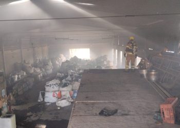 INCÊNDIO EM COOPERATIVA | Almoxarifado e equipamentos foram atingidos em Poços de Caldas