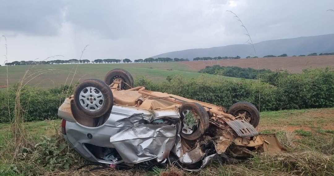 Motoristas morrem em acidente na BR-265 no sul de Minas