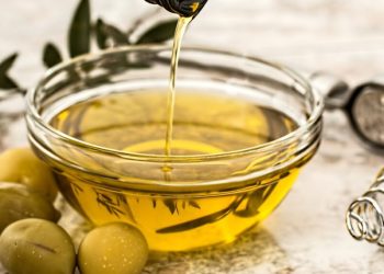 Governo proíbe comercialização de 11 marcas de azeite de oliva