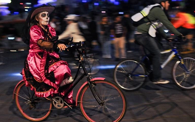 Passeio de Bike Halloween acontece nesta quinta-feira em Poços