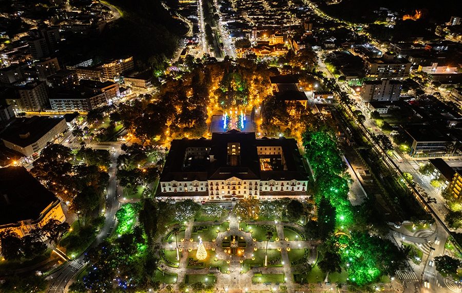 Poços de Caldas dá início ao Natal Poços de Luz neste sábado (23)