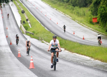 Competição de triatlo acontece neste domingo (10) em Poços