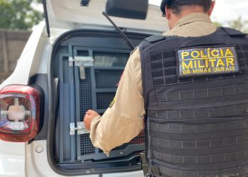 PM faz operação no centro de Poços e prende foragido da justiça